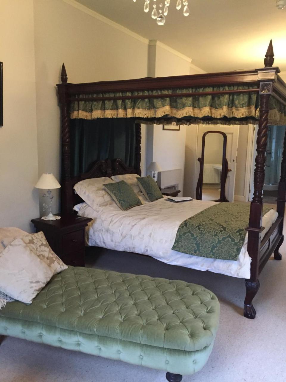 Boulston Manor Guest House Хавърфордуест Екстериор снимка