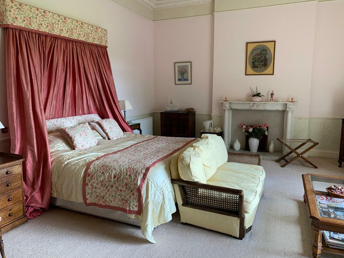 Boulston Manor Guest House Хавърфордуест Екстериор снимка